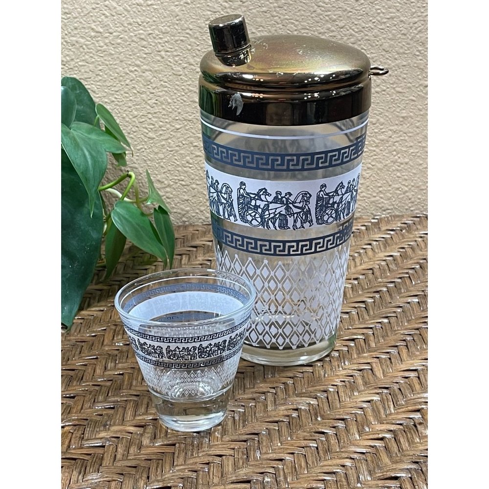 Jeanette Vintage Roman Chariot Horse Glass Drink Shaker and 1 Shot Glass